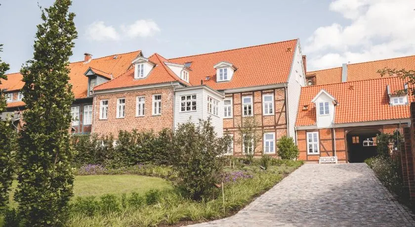 Saltbloom Apartments - Image 1