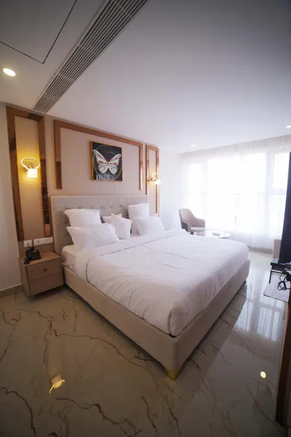 Hotel Radiant Star Suites - Image 1
