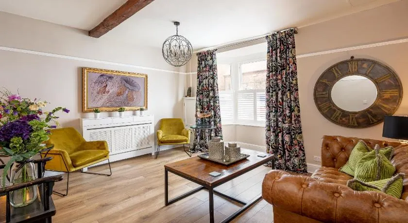No93 Boutique Guest House - Image 1