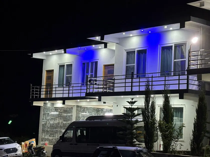 Ganga Niwas Hotel - Image 1