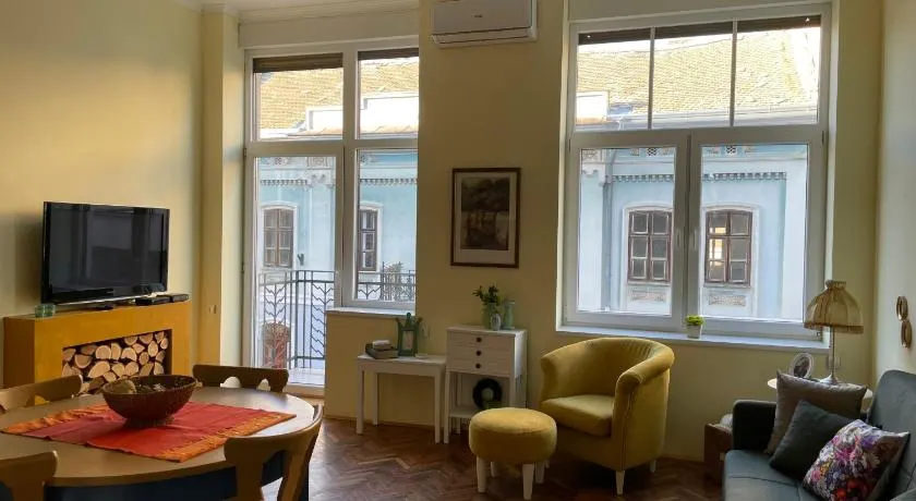 Ergzotic Apartments & Room - Image 1