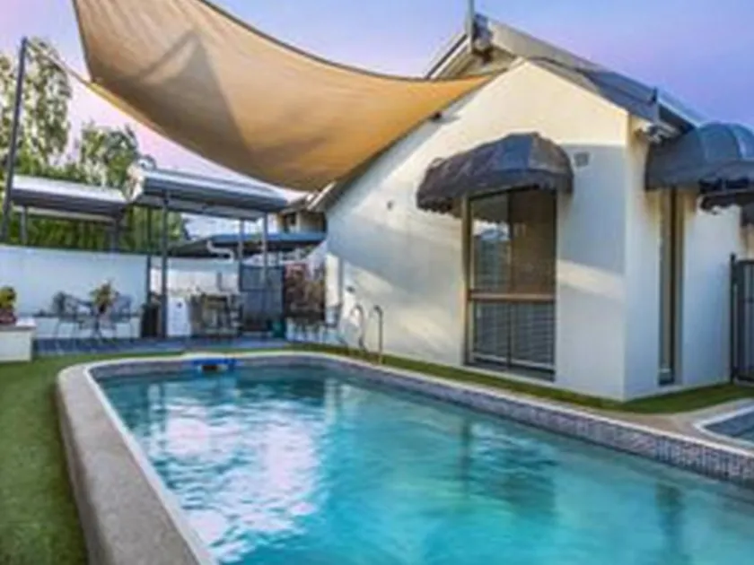 Townsville Holiday Apartments - Image 1