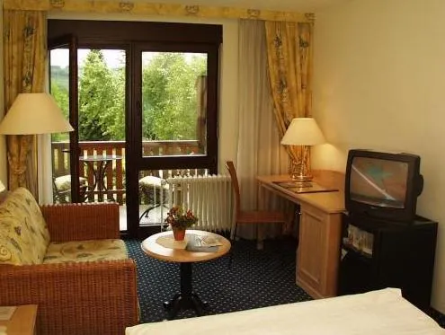 Hotel und Gutsgaststätte Rappenhof - Image 1