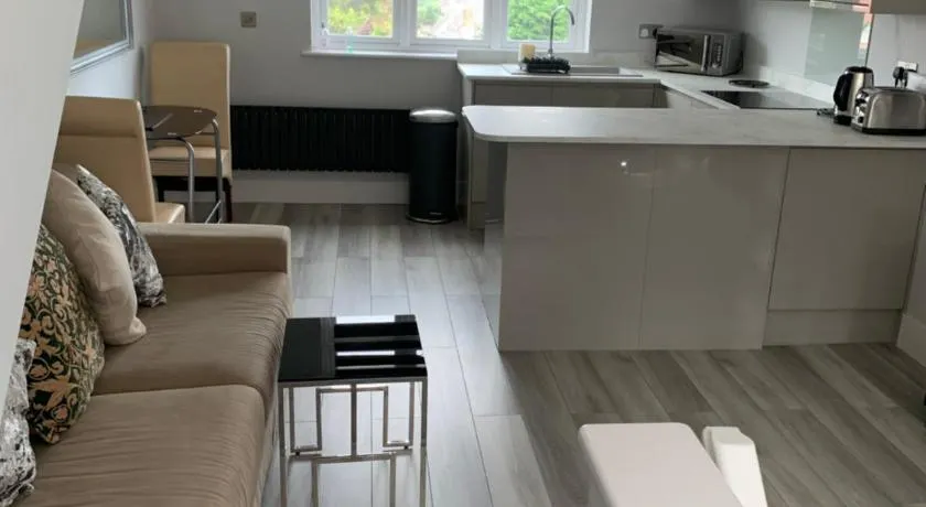 Cosy Beautiful One bedroom Flat - Image 1