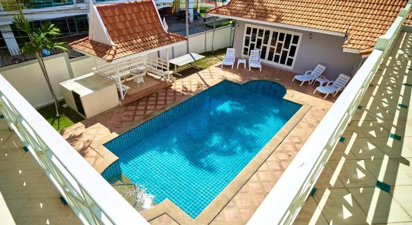 Pool Villa 5bedroom Cosy Beach Pattaya Big area close to the beach - Image 1