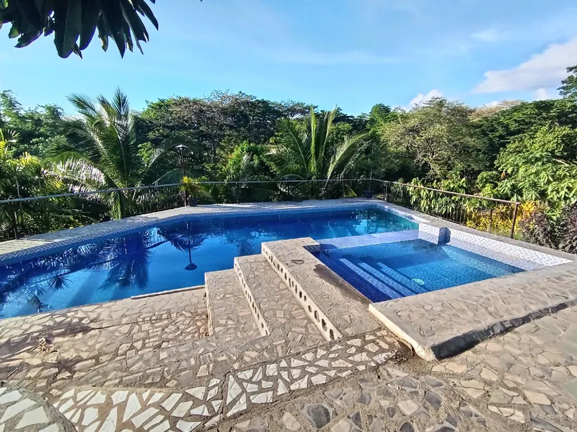 Casa de Robles Tanay Rizal - Image 1