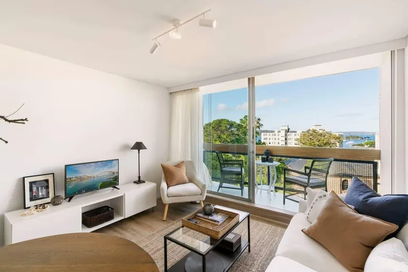 Home with a View with Pool and Roof Terrace Garden - Image 1