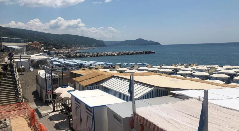 ENTELLA APARTMENT - Image 1