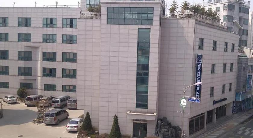 Asia Tourist Hotel - Image 1