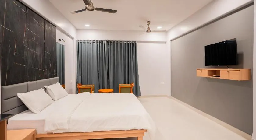 Silver waves beach stay - Image 1