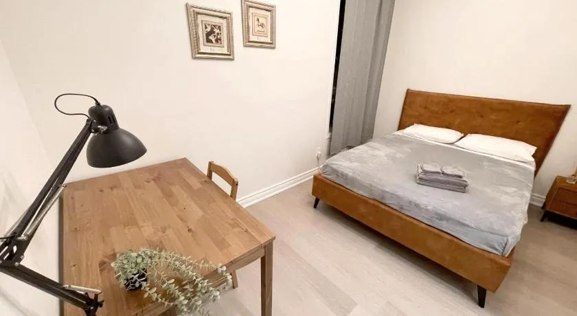 Queen Boutique Rooms - Image 1