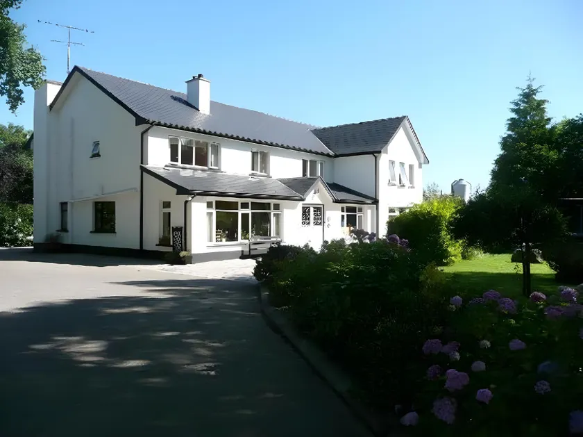Arch House - Image 1