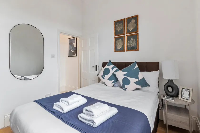 Acton Central apartment - Image 1