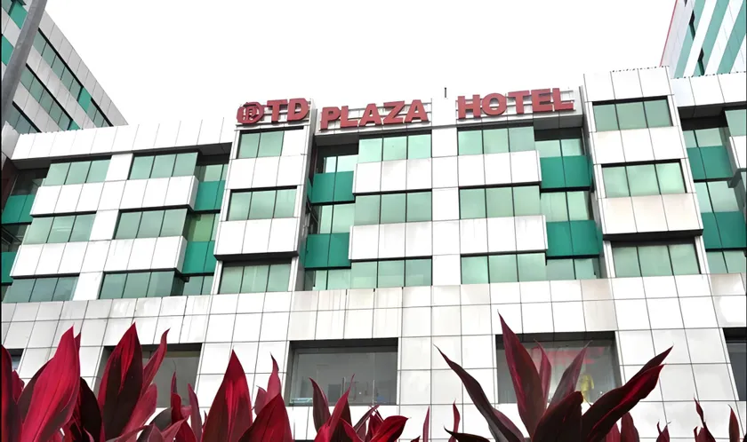 TD Plaza Hotel - Image 1