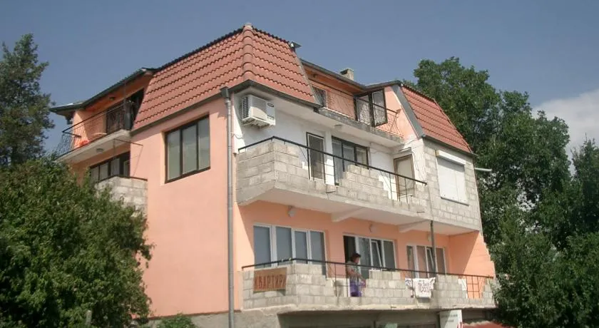 Villa Trakia - Image 1