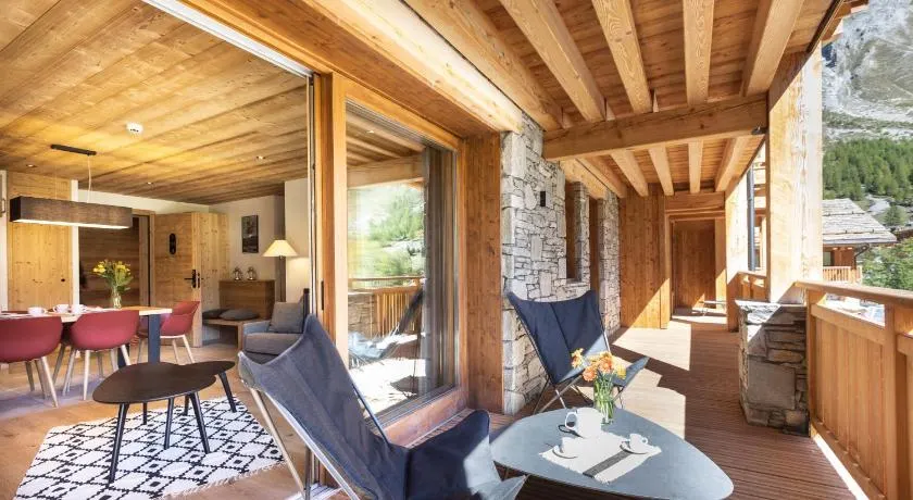 Chalet Hôtelier LES EQUINOXES - VAL D'ISERE - Image 1