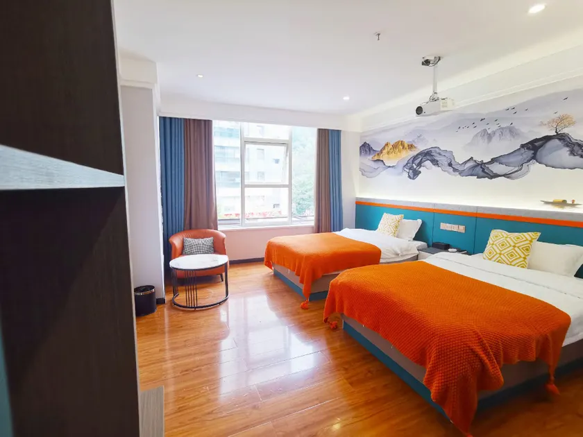 Ruile Hotel (Youyang Taohuayuan Branch) - Image 1