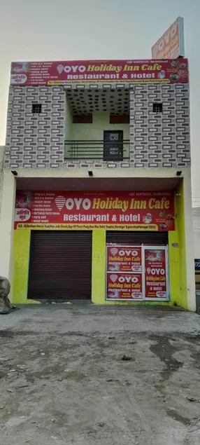 SPOT ON Holiday Inn Cafe - Image 1