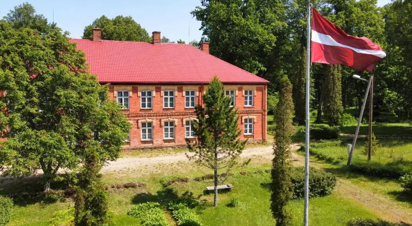 Rozulas skola - Image 1
