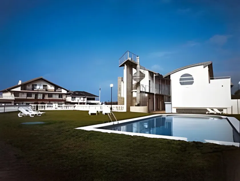 Apartamentos El Caserio - Image 1