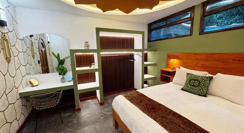 Tree Top Apartment - Image 1