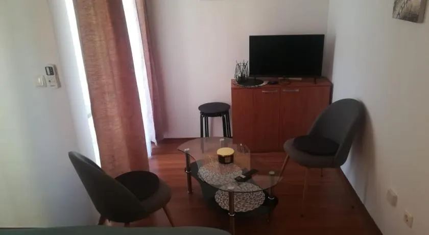 Apartment Mareda - Image 1