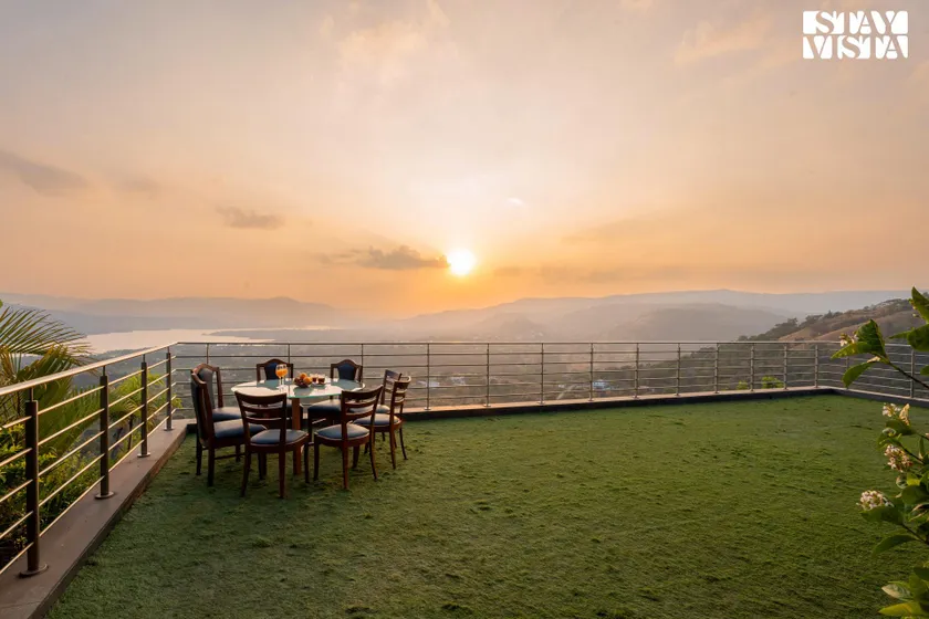 Aarna House by VEO, StayVista - 4BHK with Lake View & BBQ - Image 1