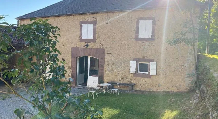 GÎTE GUIROYA - Image 1