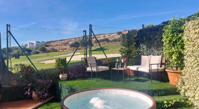 Appartement de vacances avec barbecue, jardin et terrasse | Vue ville | Parfait pour le travail à distance - Image 1