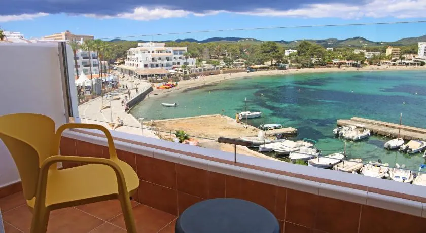 Apartamentos Playa Sol - Image 1