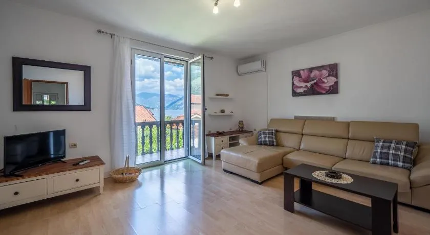 Minute to the SEA - Vacation Home - Image 1