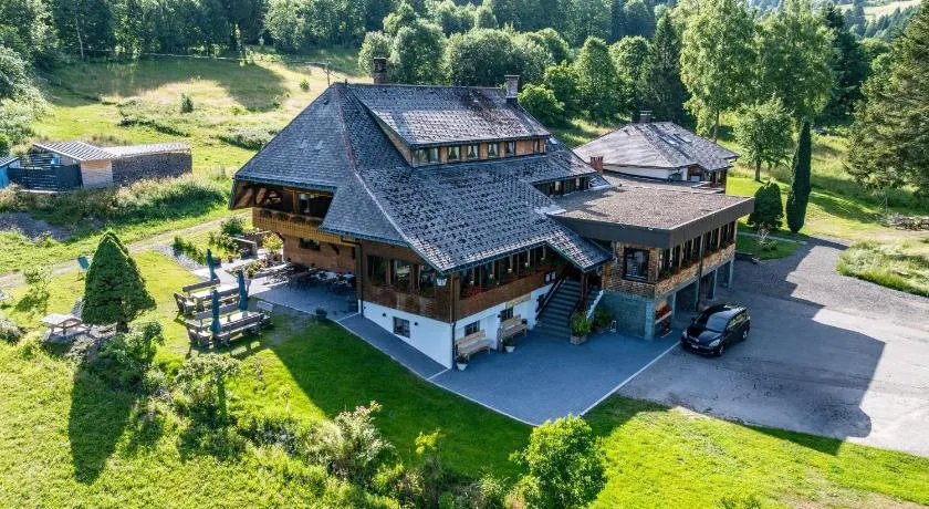 Schwarzwaldhotel Schmitz - Image 1