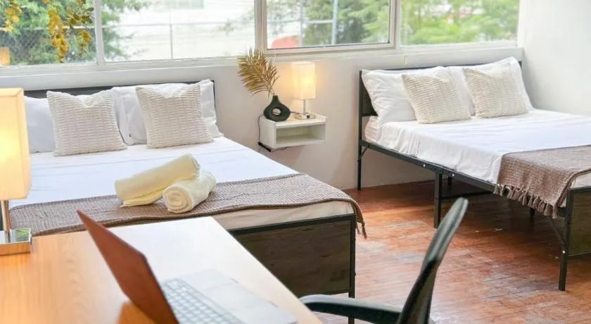 Habitación doble para 4 personas con baño privado Zona La Paz - Image 1