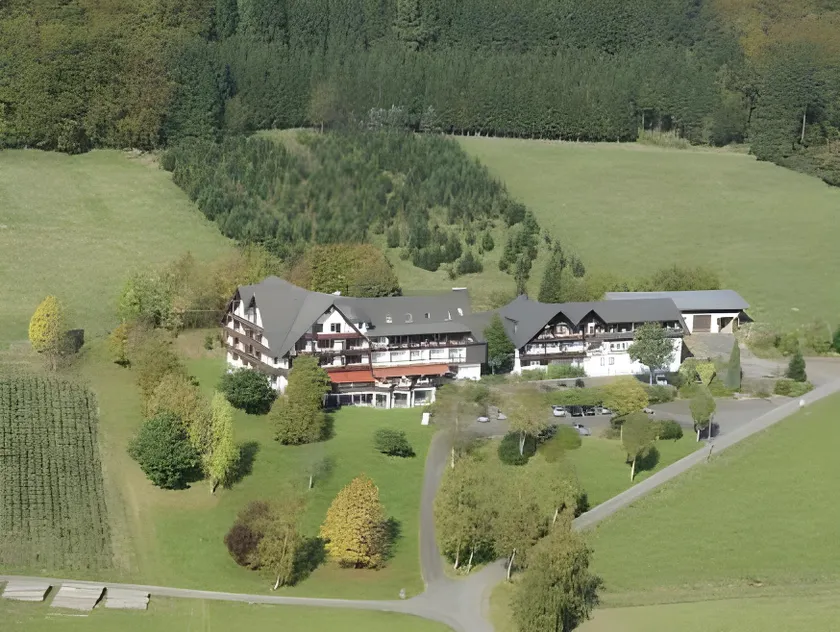 Berghotel Habbel und die Welt kann warten - Image 1
