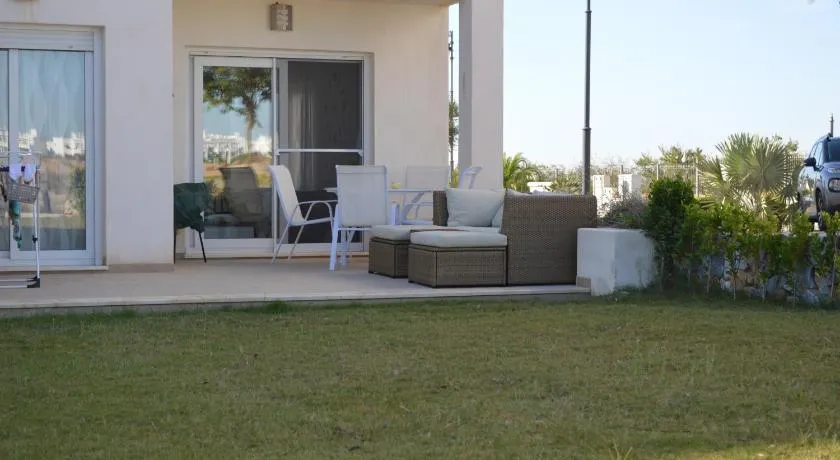 Hilly's Place - Image 1
