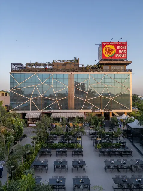 Hotel Highway King - Image 1