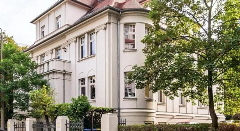 Villa 18 Boutique Apartment mit Gartenblick kostenfreies Parken Zoo und Zentrum fußläufig - Image 1