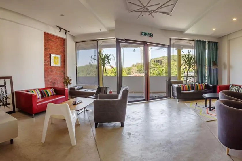Roomies Suites - Image 1