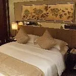 Kingward International Hotel - Image 1