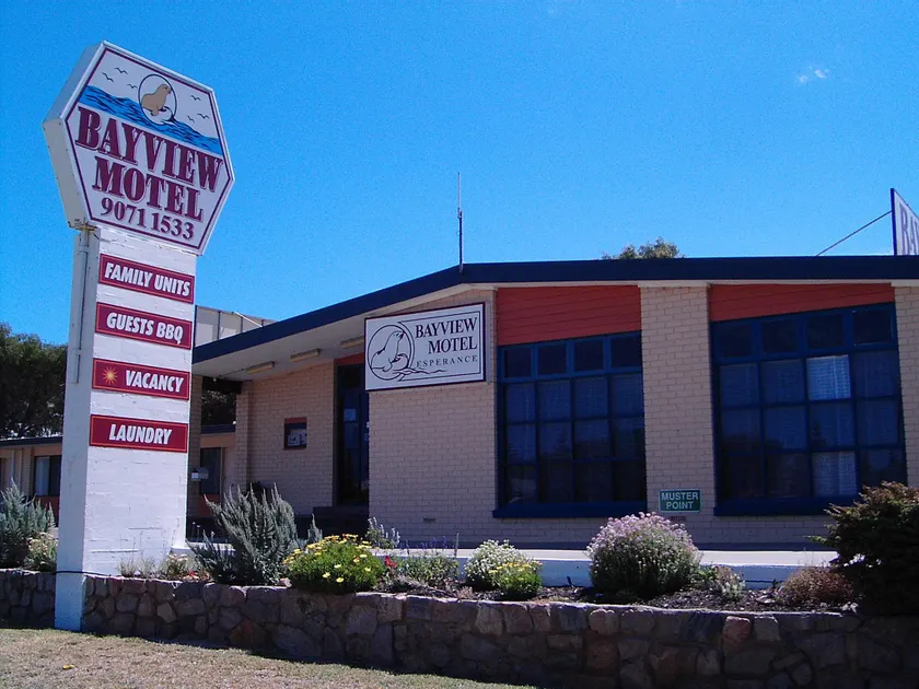 Bayview Motel - Image 1