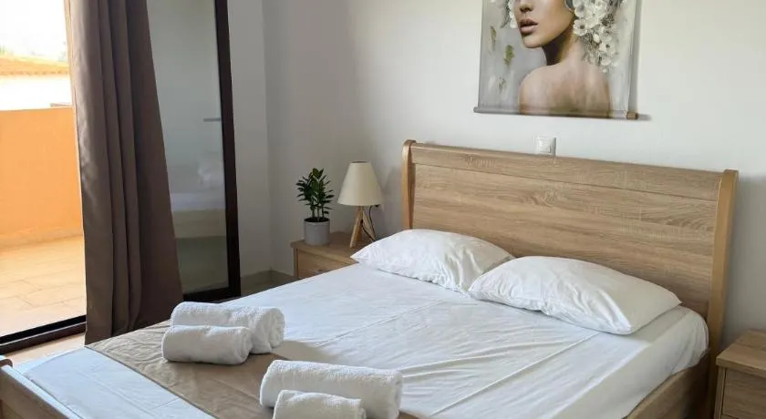 Blue Sand Apartment - Image 1