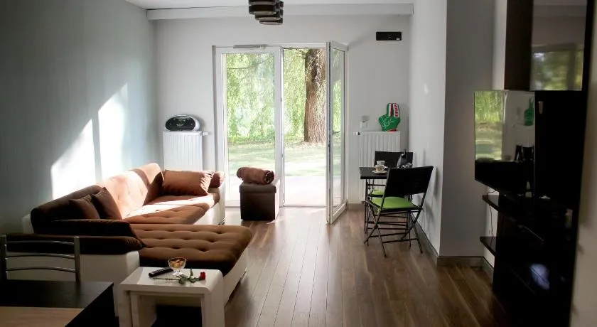 Velence Wellness Apartman - Image 1