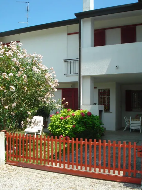 Splendid Villa Near The Sea Pool And A C - Image 1