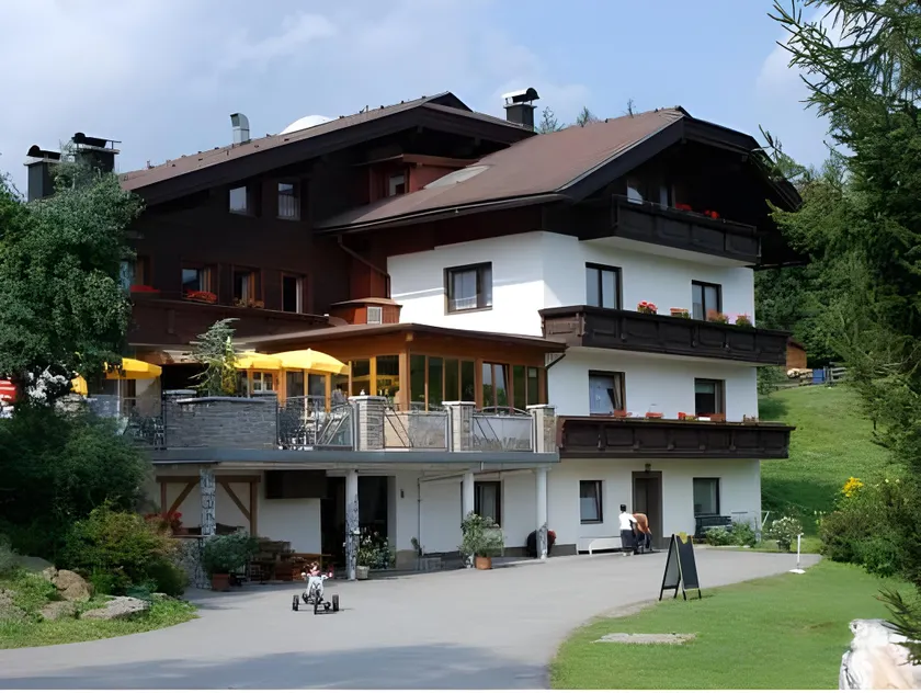 Familiengasthof St. Wolfgang - Image 1
