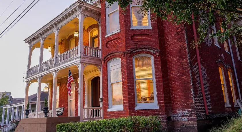 Baer House Inn - Image 1