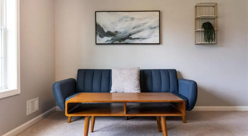 3 Freshly Redone Newly Furnished A Must See - Image 1
