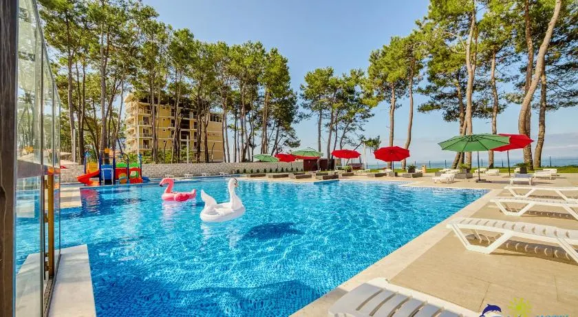 Mirage Hotel - Image 1
