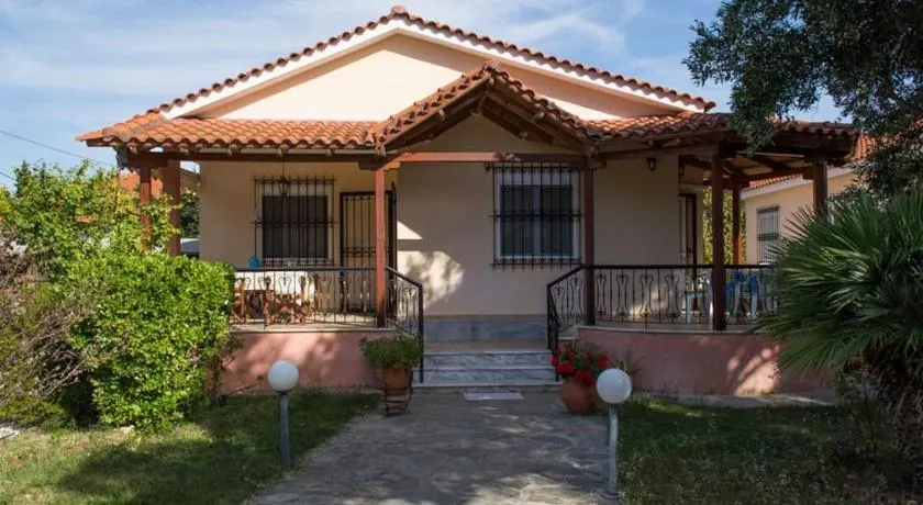 Holiday home in Nea Plagia, Chalkidiki - Image 1