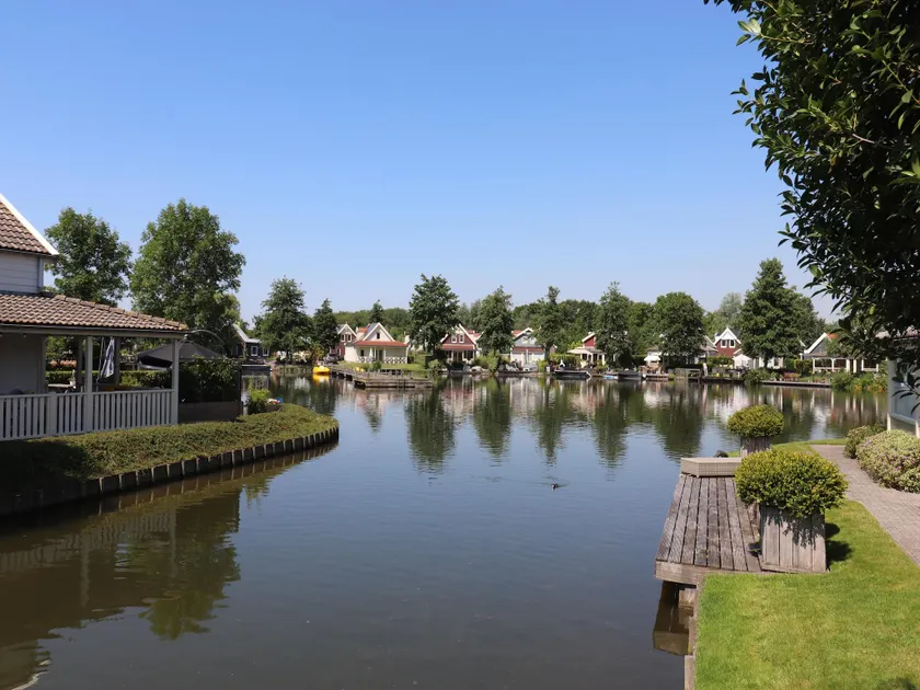 Bungalow in Zuytland with Private Fishing Jetty - Image 1