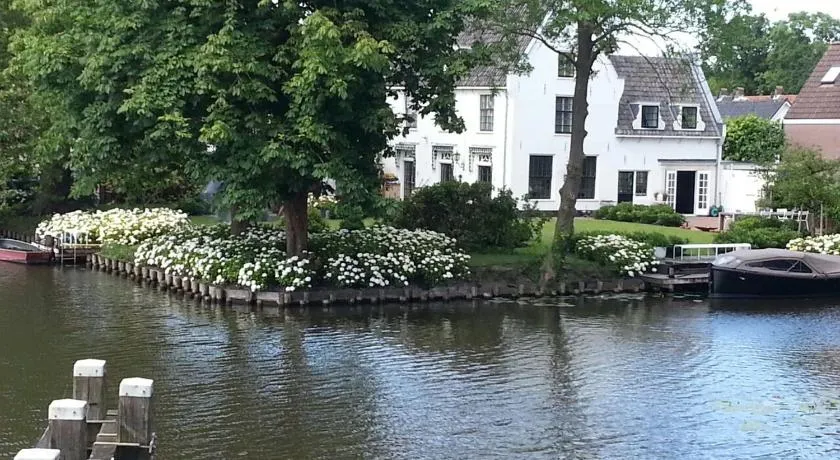 'Room Eleven' aan de Vecht - Image 1